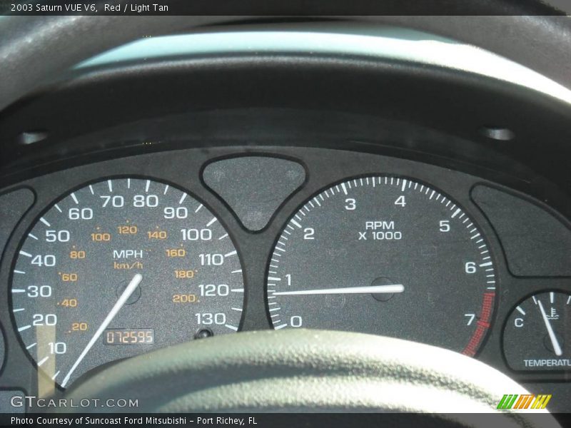 Red / Light Tan 2003 Saturn VUE V6