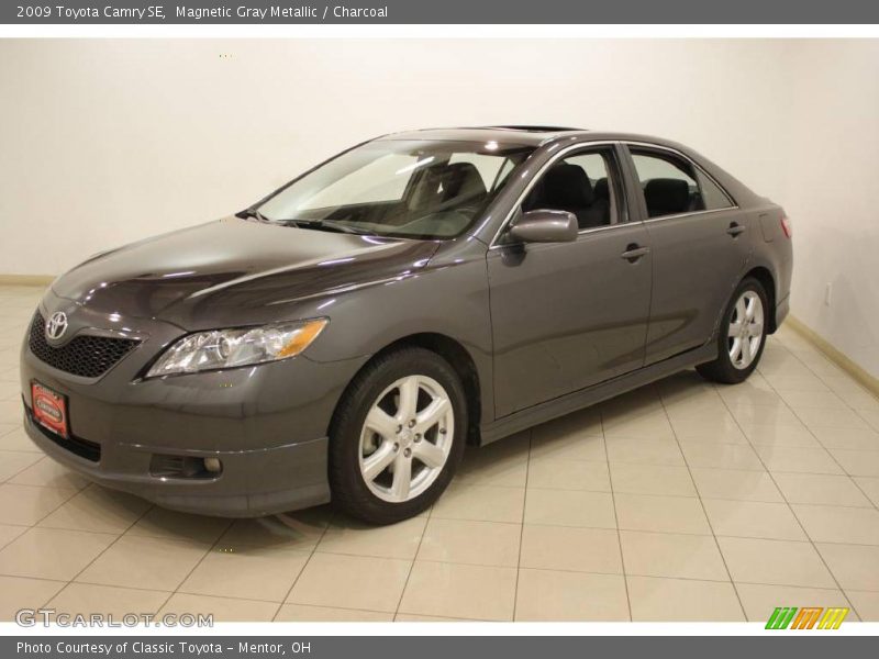 Magnetic Gray Metallic / Charcoal 2009 Toyota Camry SE