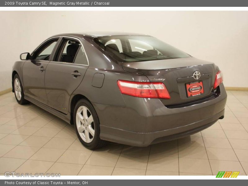 Magnetic Gray Metallic / Charcoal 2009 Toyota Camry SE