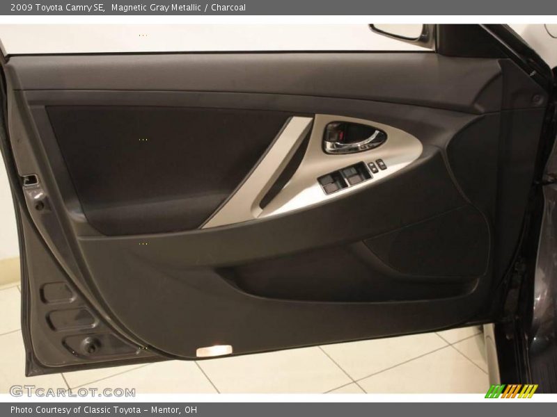 Magnetic Gray Metallic / Charcoal 2009 Toyota Camry SE