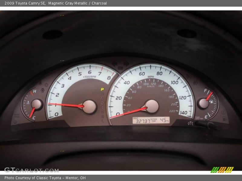 Magnetic Gray Metallic / Charcoal 2009 Toyota Camry SE