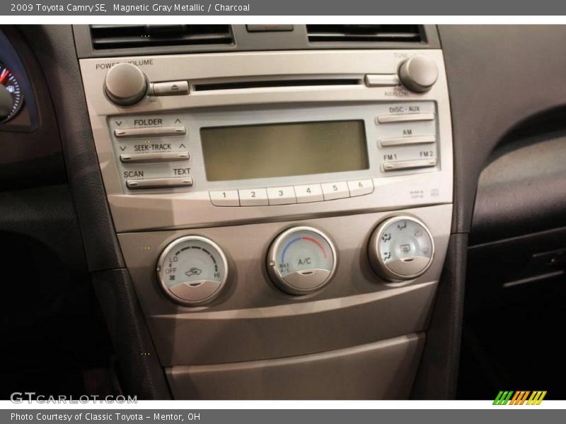 Magnetic Gray Metallic / Charcoal 2009 Toyota Camry SE