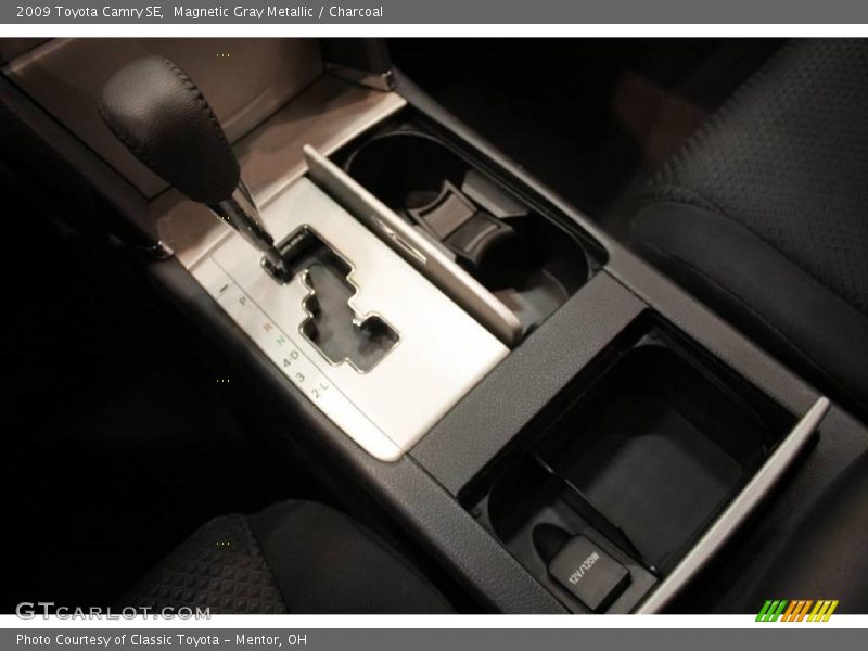 Magnetic Gray Metallic / Charcoal 2009 Toyota Camry SE