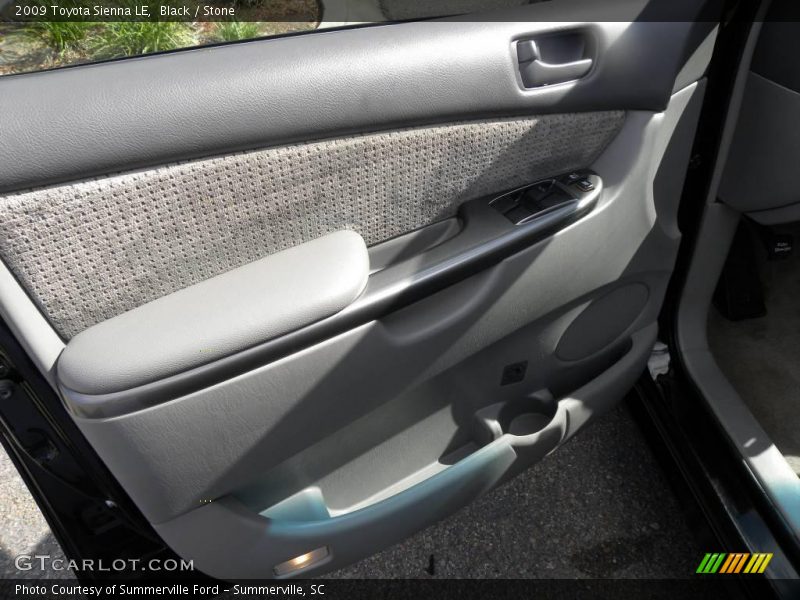 Black / Stone 2009 Toyota Sienna LE