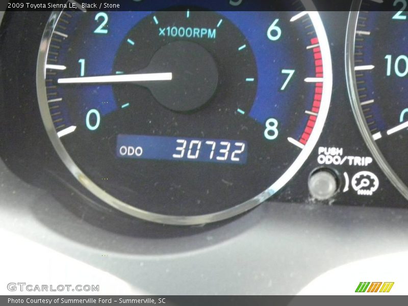 Black / Stone 2009 Toyota Sienna LE