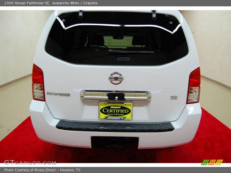 Avalanche White / Graphite 2006 Nissan Pathfinder SE