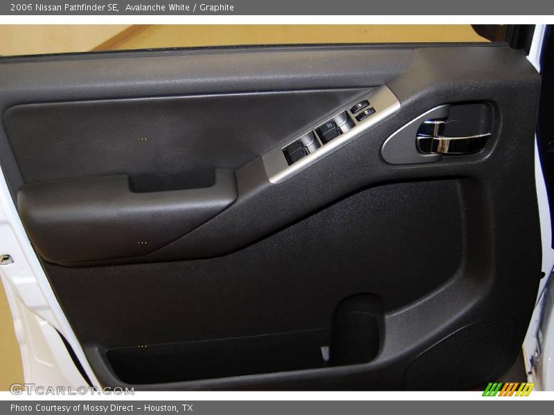 Avalanche White / Graphite 2006 Nissan Pathfinder SE