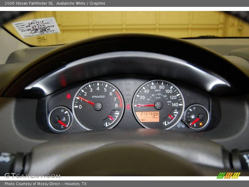 Avalanche White / Graphite 2006 Nissan Pathfinder SE