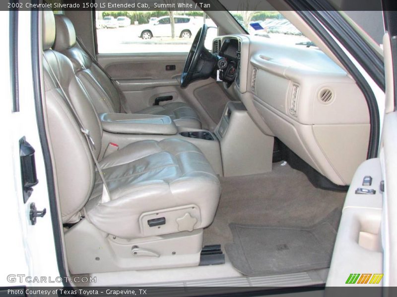 Summit White / Tan 2002 Chevrolet Silverado 1500 LS Extended Cab