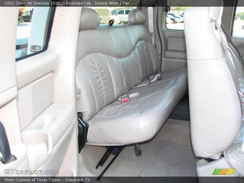 Summit White / Tan 2002 Chevrolet Silverado 1500 LS Extended Cab
