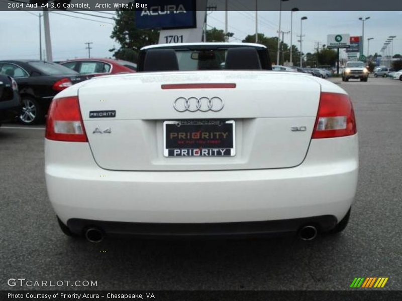 Arctic White / Blue 2004 Audi A4 3.0 Cabriolet