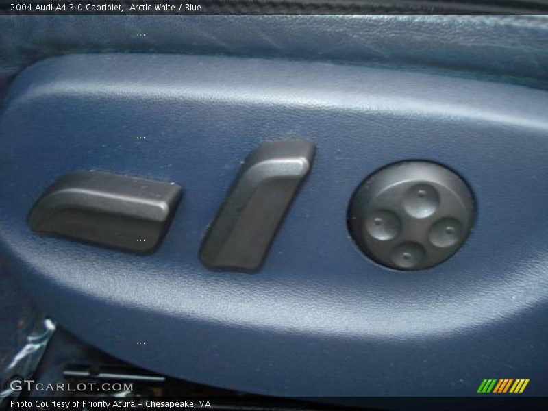 Arctic White / Blue 2004 Audi A4 3.0 Cabriolet