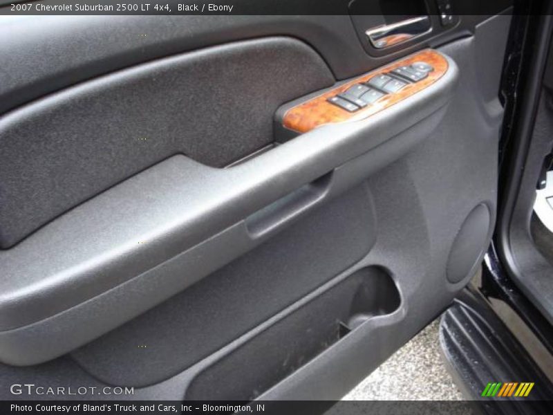Black / Ebony 2007 Chevrolet Suburban 2500 LT 4x4