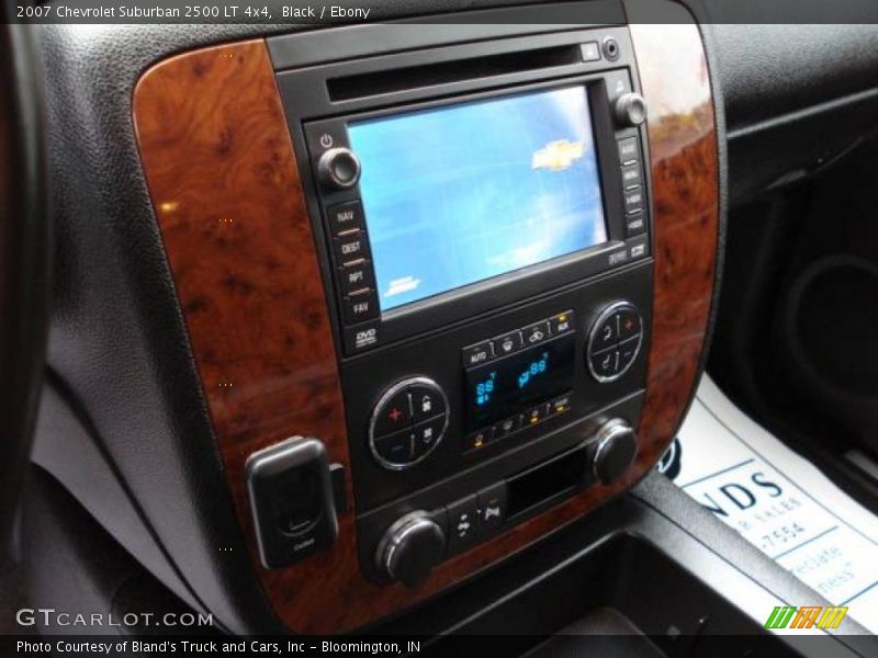 Black / Ebony 2007 Chevrolet Suburban 2500 LT 4x4