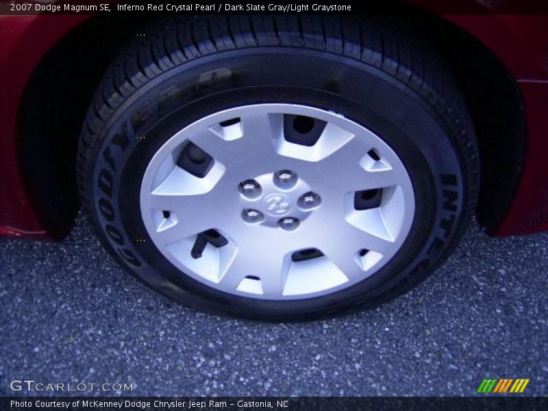 Inferno Red Crystal Pearl / Dark Slate Gray/Light Graystone 2007 Dodge Magnum SE