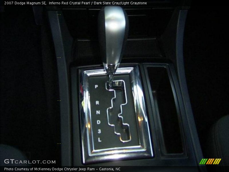 Inferno Red Crystal Pearl / Dark Slate Gray/Light Graystone 2007 Dodge Magnum SE