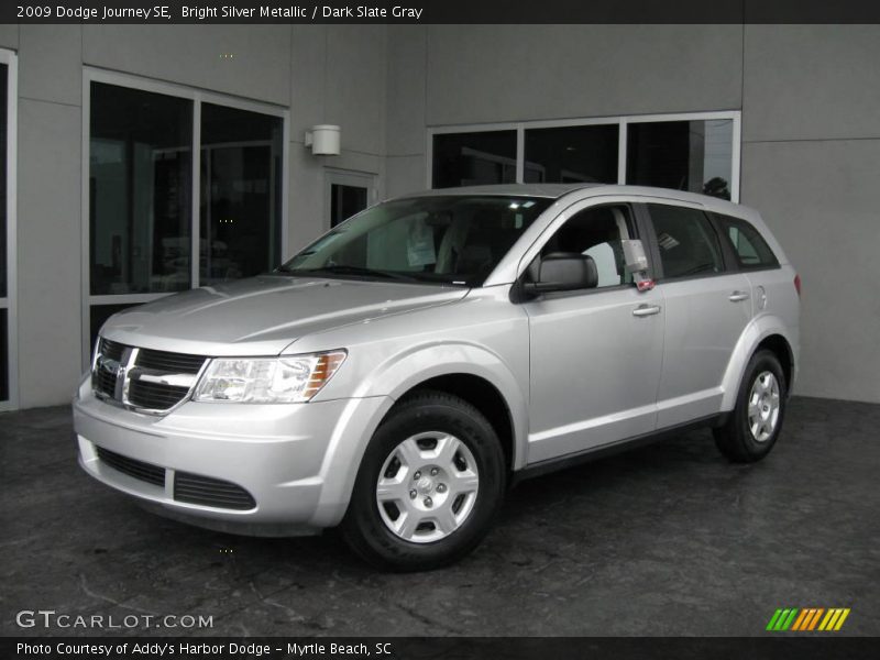 Bright Silver Metallic / Dark Slate Gray 2009 Dodge Journey SE