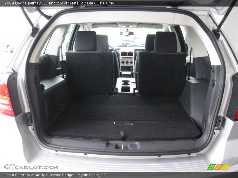 Bright Silver Metallic / Dark Slate Gray 2009 Dodge Journey SE