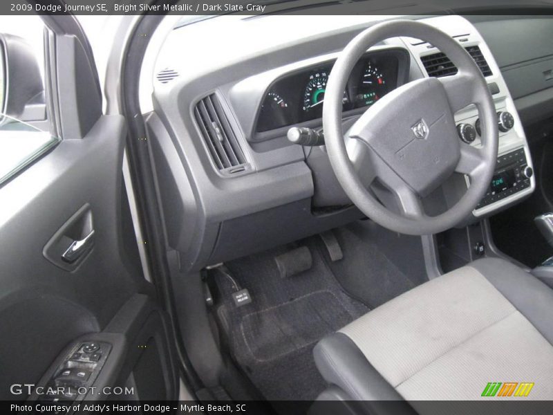 Bright Silver Metallic / Dark Slate Gray 2009 Dodge Journey SE