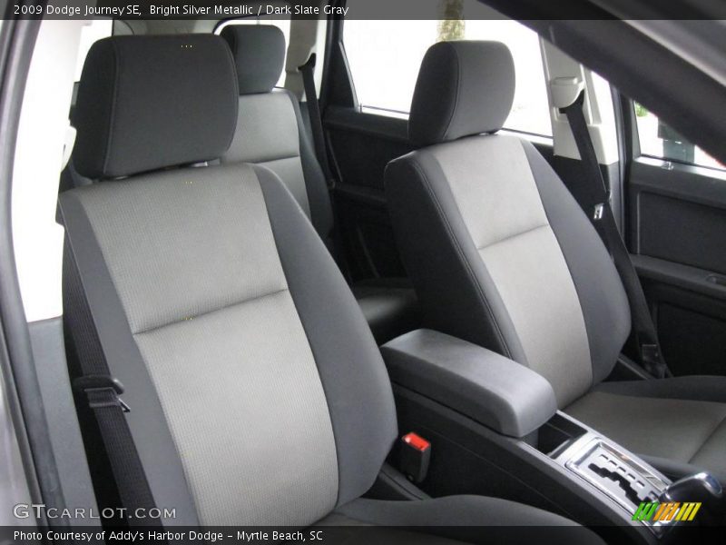 Bright Silver Metallic / Dark Slate Gray 2009 Dodge Journey SE