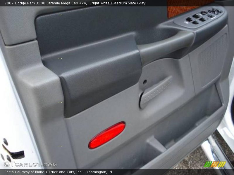 Bright White / Medium Slate Gray 2007 Dodge Ram 3500 Laramie Mega Cab 4x4