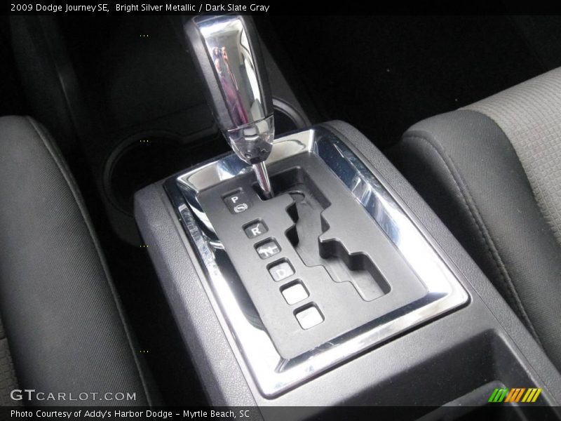 Bright Silver Metallic / Dark Slate Gray 2009 Dodge Journey SE