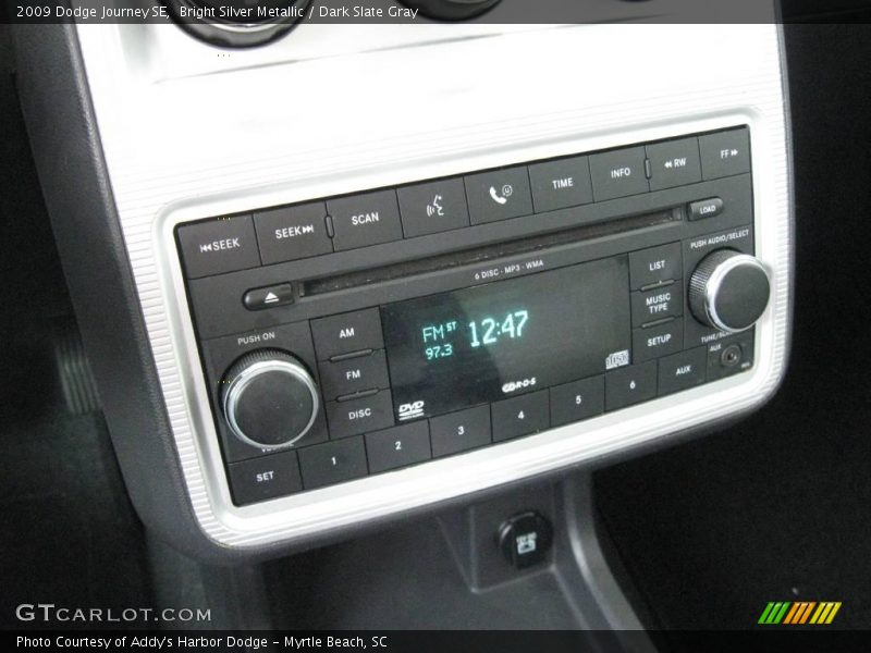 Bright Silver Metallic / Dark Slate Gray 2009 Dodge Journey SE