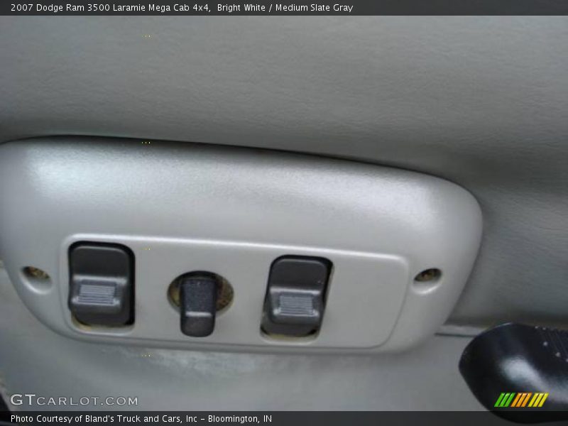 Bright White / Medium Slate Gray 2007 Dodge Ram 3500 Laramie Mega Cab 4x4