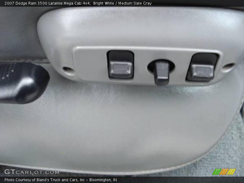 Bright White / Medium Slate Gray 2007 Dodge Ram 3500 Laramie Mega Cab 4x4