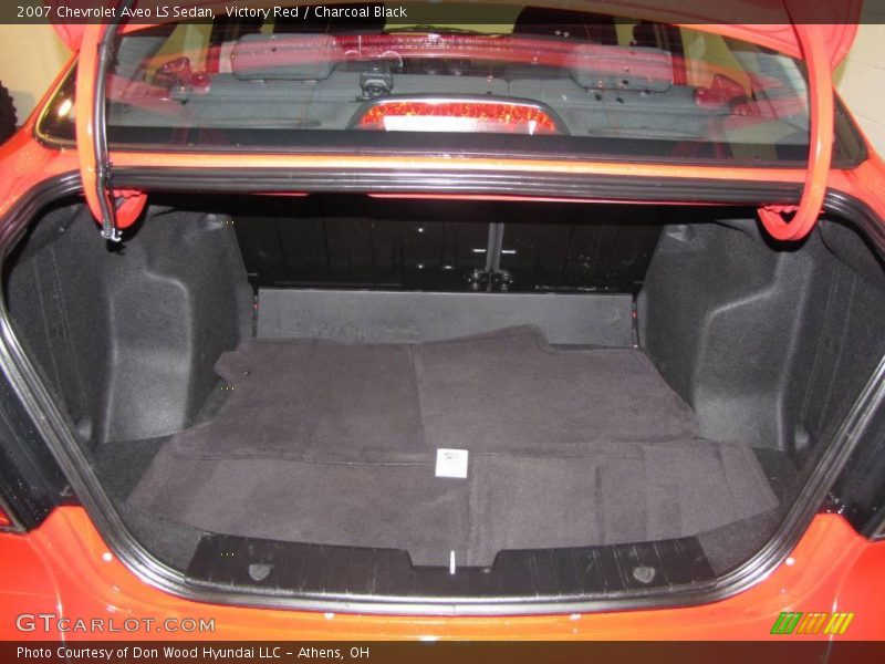Victory Red / Charcoal Black 2007 Chevrolet Aveo LS Sedan