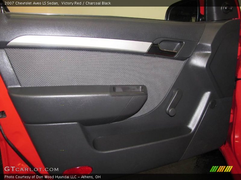 Victory Red / Charcoal Black 2007 Chevrolet Aveo LS Sedan