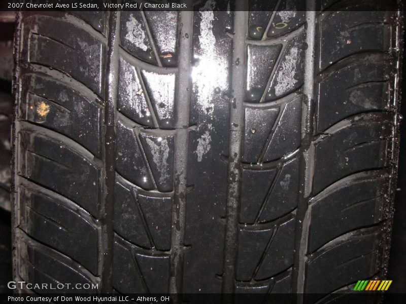 Victory Red / Charcoal Black 2007 Chevrolet Aveo LS Sedan