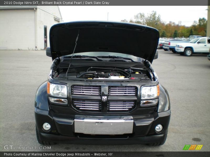 Brilliant Black Crystal Pearl / Dark Slate Gray 2010 Dodge Nitro SXT
