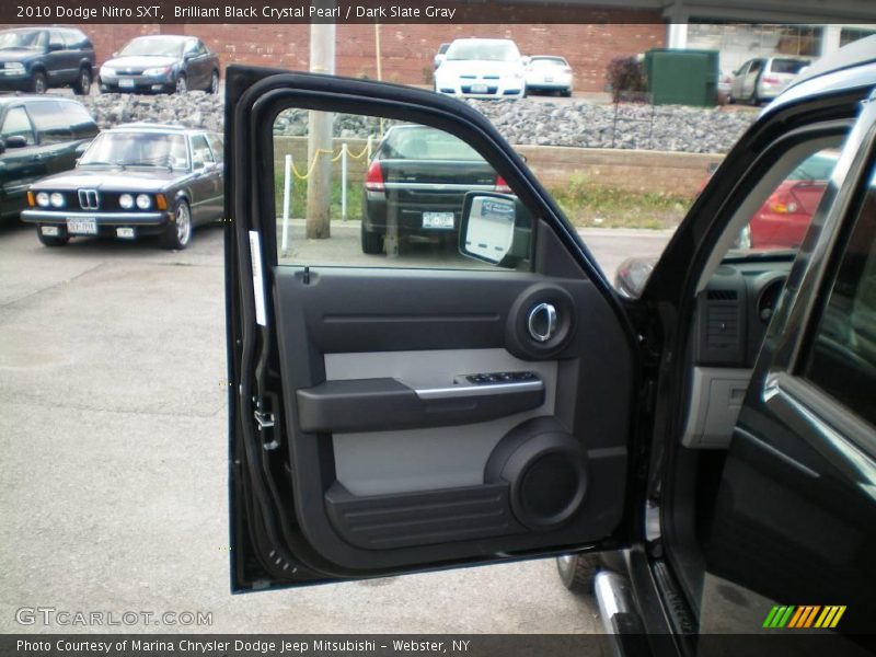 Brilliant Black Crystal Pearl / Dark Slate Gray 2010 Dodge Nitro SXT