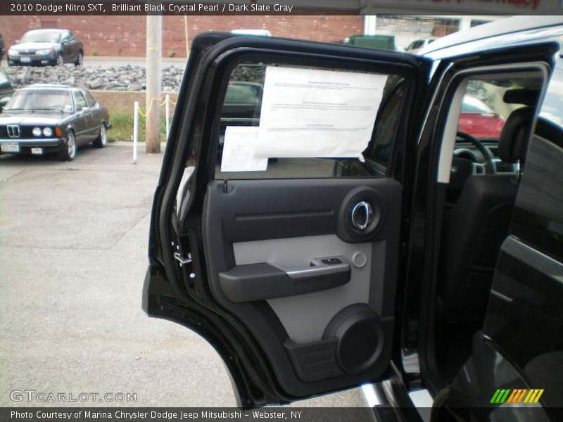 Brilliant Black Crystal Pearl / Dark Slate Gray 2010 Dodge Nitro SXT