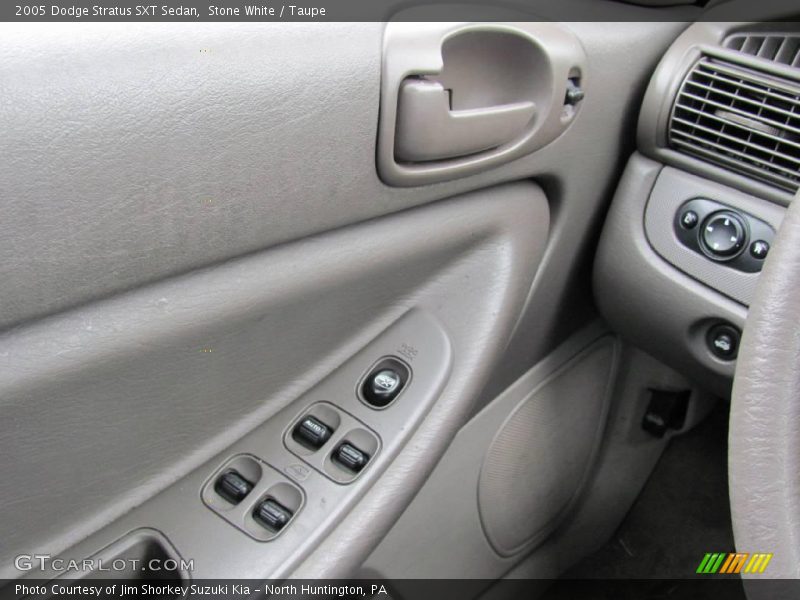 Stone White / Taupe 2005 Dodge Stratus SXT Sedan