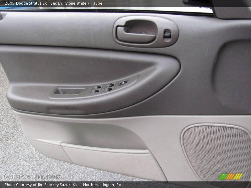 Stone White / Taupe 2005 Dodge Stratus SXT Sedan