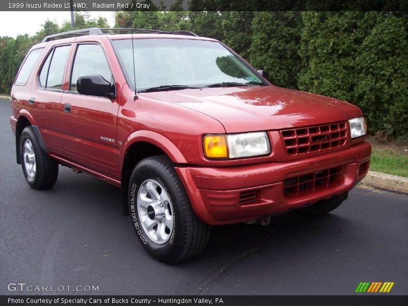 Radiant Red / Gray 1999 Isuzu Rodeo LS 4WD