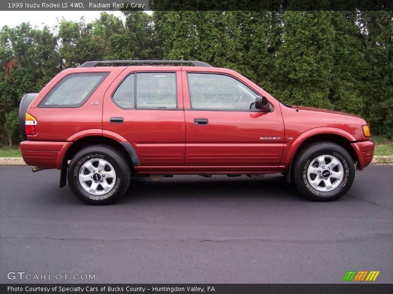 Radiant Red / Gray 1999 Isuzu Rodeo LS 4WD