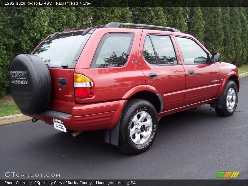 Radiant Red / Gray 1999 Isuzu Rodeo LS 4WD