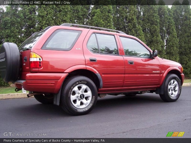 Radiant Red / Gray 1999 Isuzu Rodeo LS 4WD