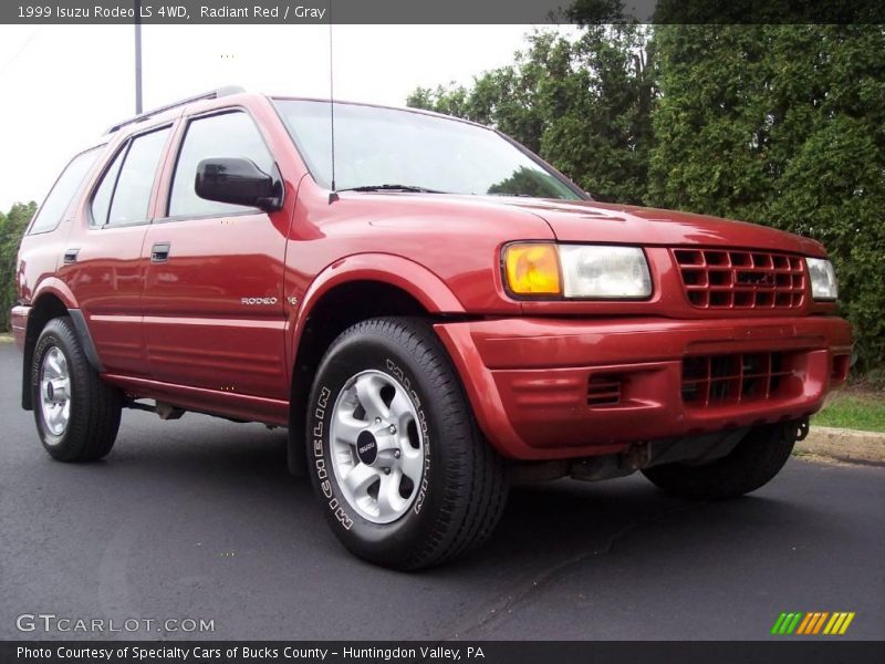 Radiant Red / Gray 1999 Isuzu Rodeo LS 4WD