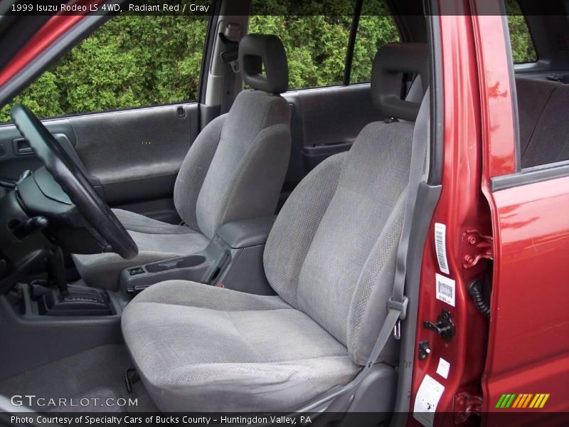 Radiant Red / Gray 1999 Isuzu Rodeo LS 4WD