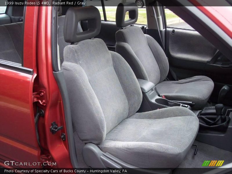Radiant Red / Gray 1999 Isuzu Rodeo LS 4WD