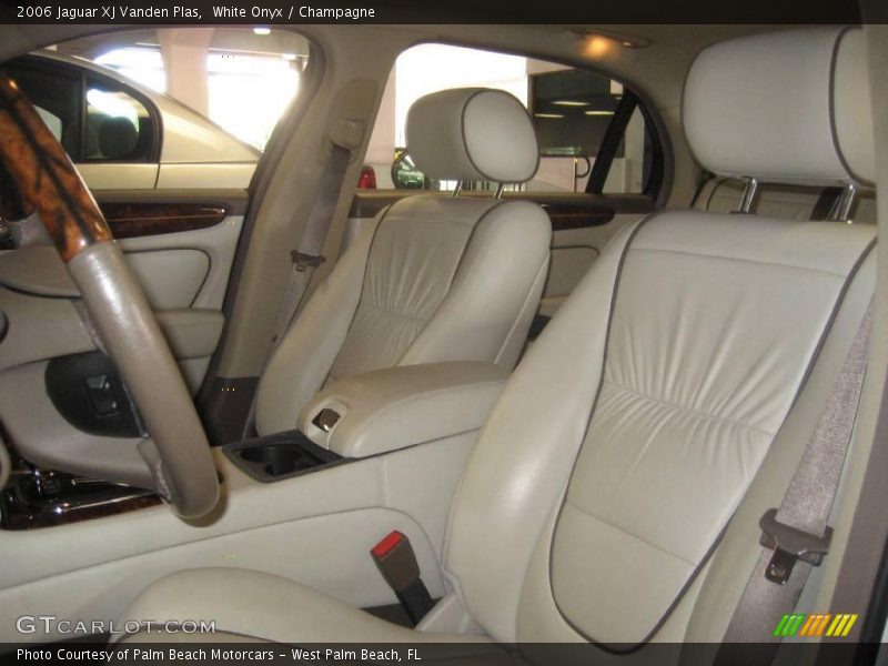 White Onyx / Champagne 2006 Jaguar XJ Vanden Plas