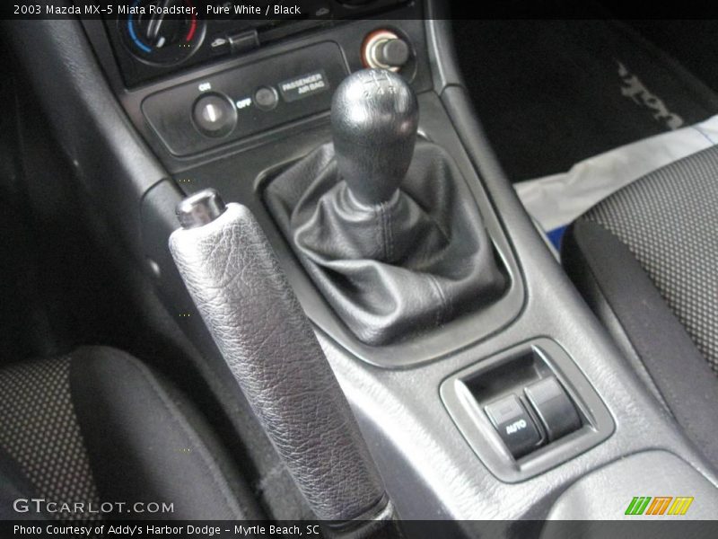 Pure White / Black 2003 Mazda MX-5 Miata Roadster