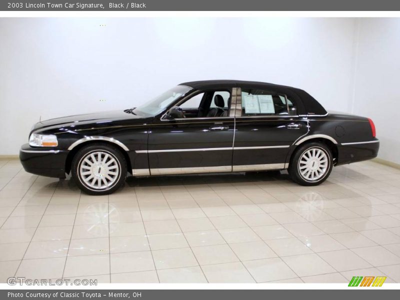 Black / Black 2003 Lincoln Town Car Signature