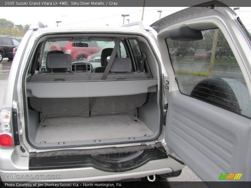 Silky Silver Metallic / Gray 2005 Suzuki Grand Vitara LX 4WD