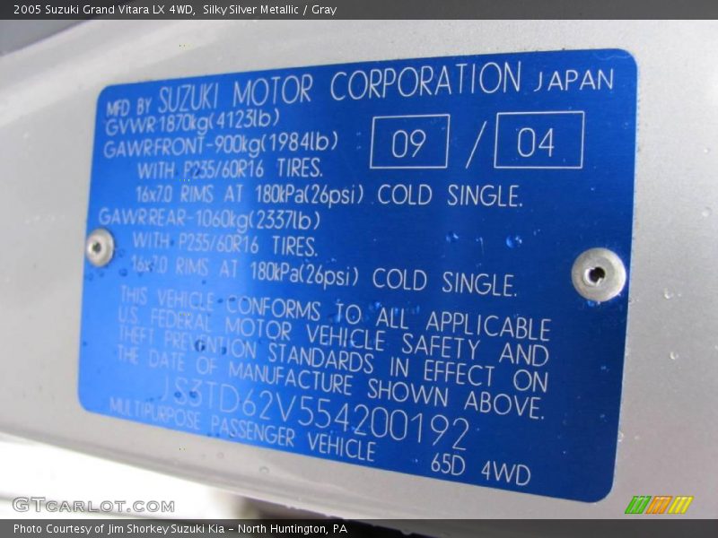 Silky Silver Metallic / Gray 2005 Suzuki Grand Vitara LX 4WD