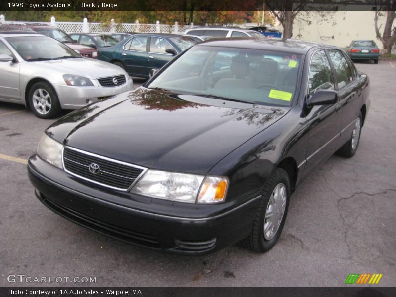 Black / Beige 1998 Toyota Avalon XL